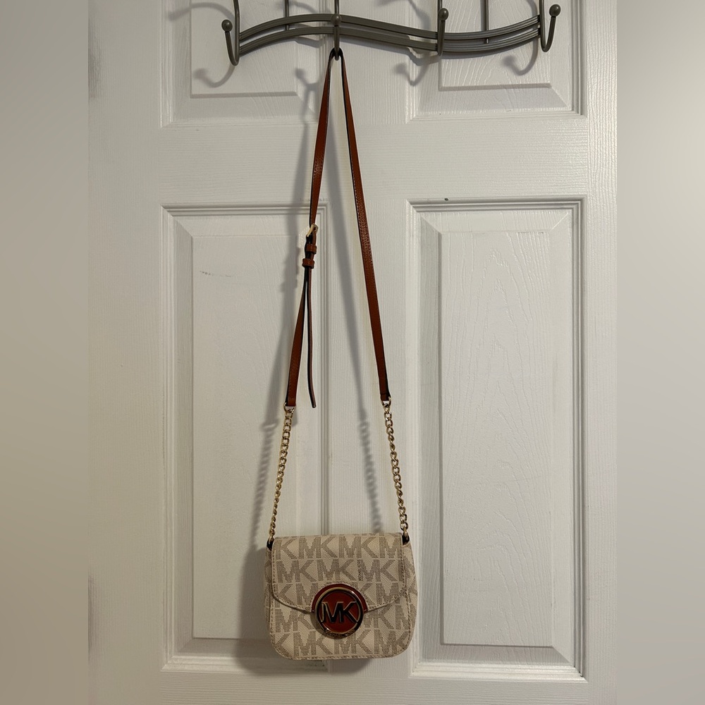 SOLD Michael Kors White Fulton crossbody bag | purse with MK logo
